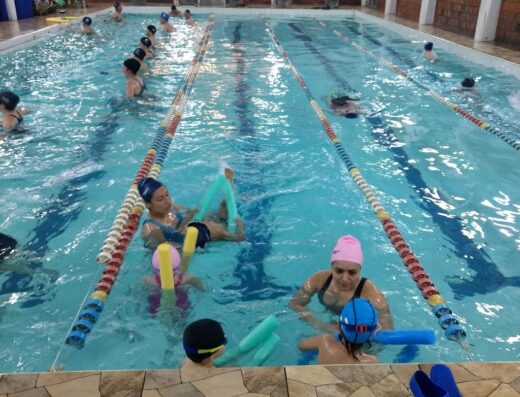 Academia Golfinhos