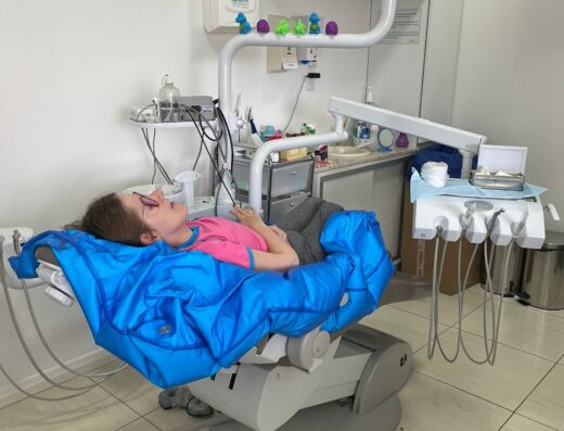 Odontologia para Pacientes com Necessidades Especiais – Santa Maria | Placa Palatina de Memória| Sedação | Daniela Flores